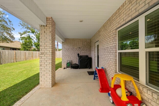 Building Photo - 93 Eagles Nest Dr