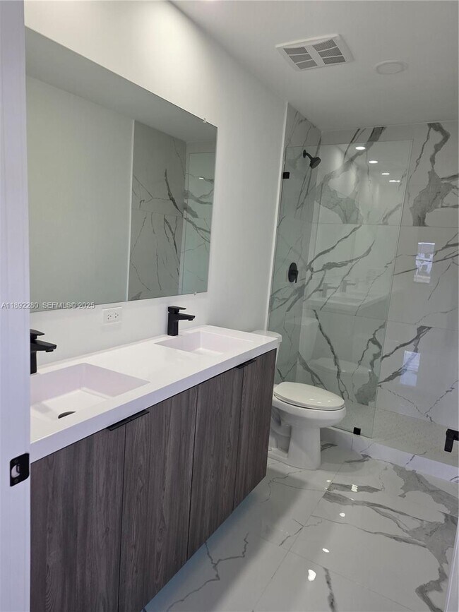 Building Photo - 1402 NW 1st St