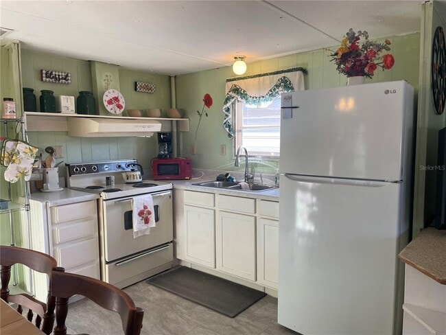 Building Photo - 1079 NW 7th Blvd