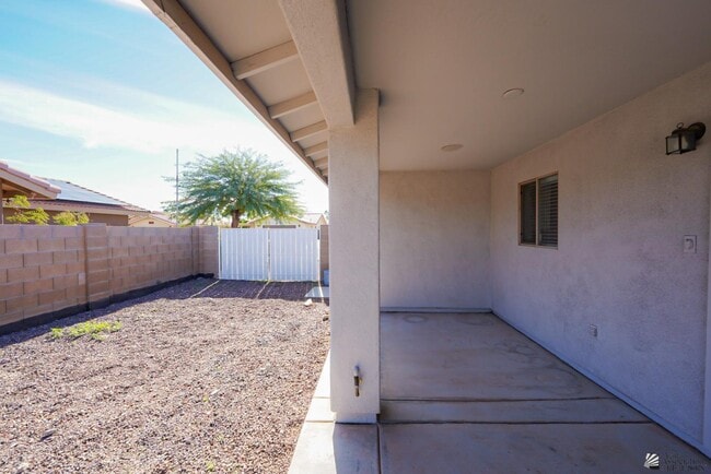 Building Photo - 13766 E 45th Ln