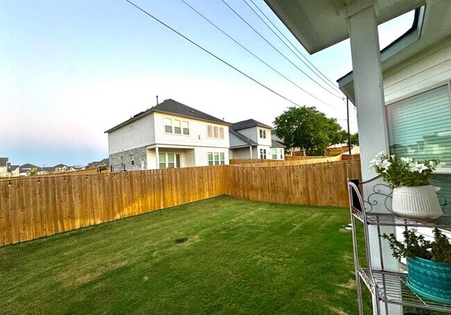 Building Photo - 2810 Sebring Cir