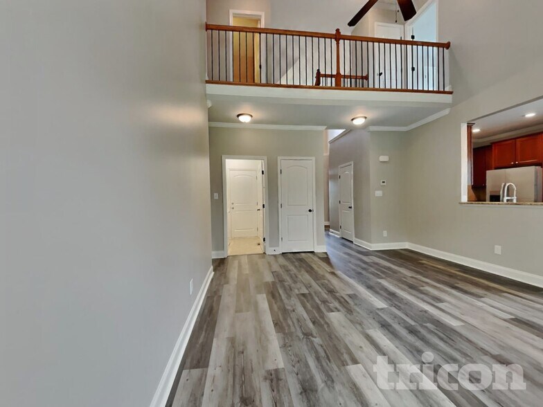 Building Photo - 3020 Plantation Glen Dr