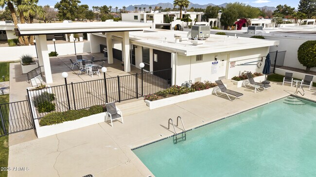 Building Photo - 6834 N 72nd Pl