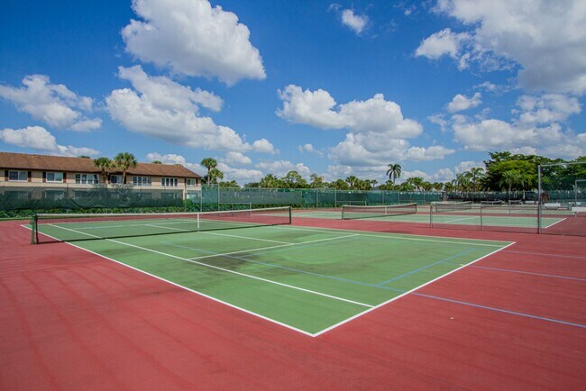 Building Photo - Fully Furnished Naples Condo with Resort-Style Living