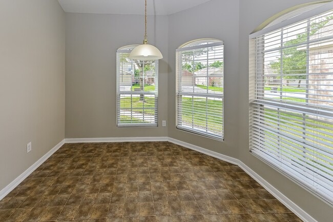 Building Photo - 9615 Barr Spring Dr