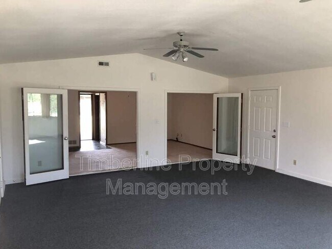 Building Photo - 17960 Bakers Farm Rd