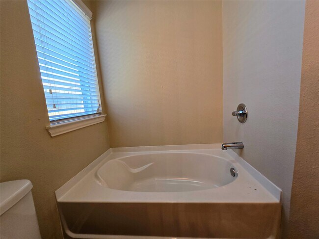 Building Photo - 11126 Kingsnorth Dr