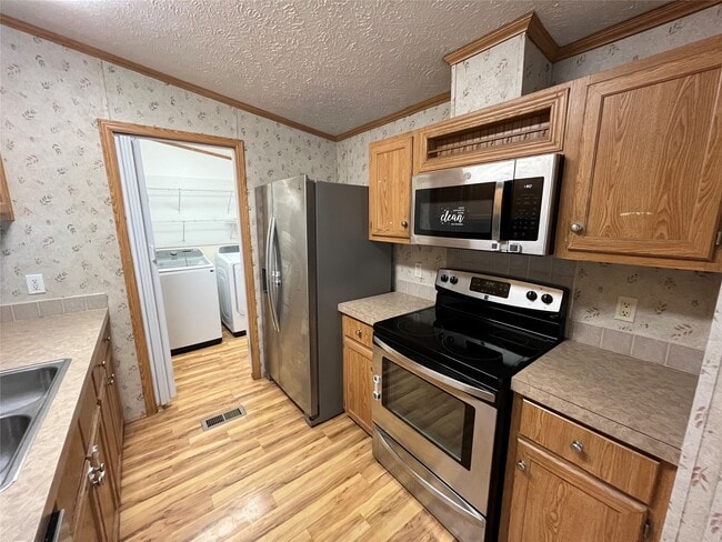 Building Photo - 7002 Forest Mdw