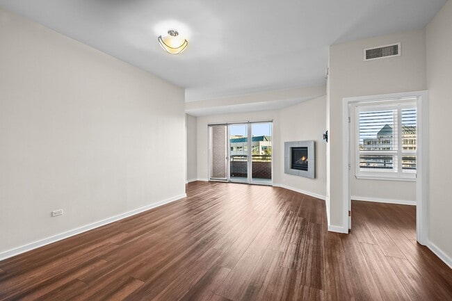Building Photo - 4875 S Monaco St