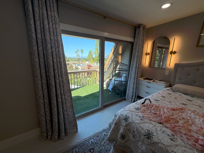 Building Photo - 109 El Porton