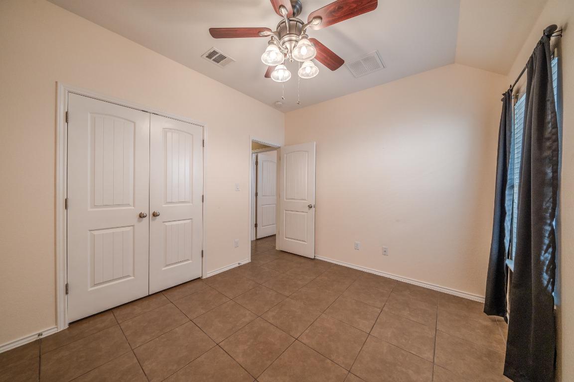 Building Photo - 304 Jack Ryan Ln