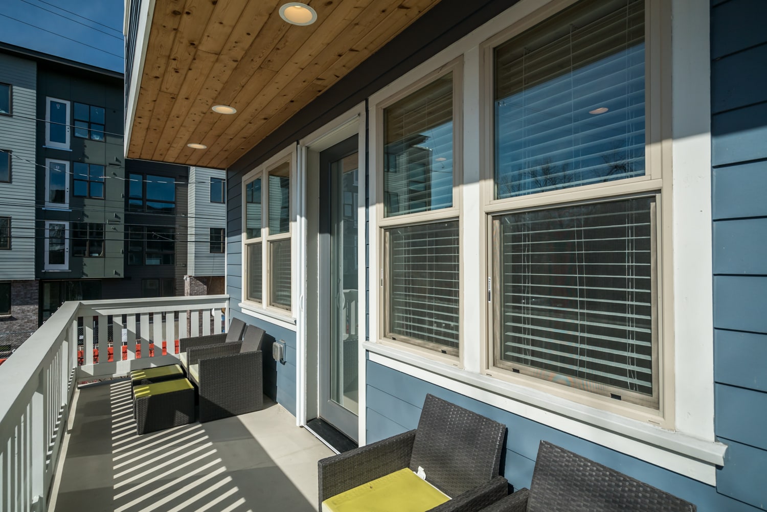balcony - 1605 SE Yukon St
