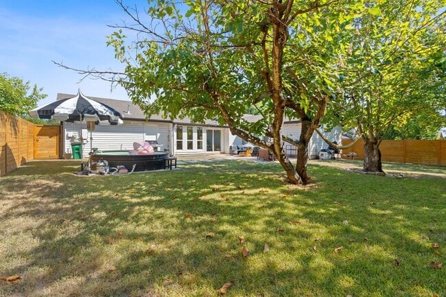 Building Photo - 4902 Carsonhill Dr