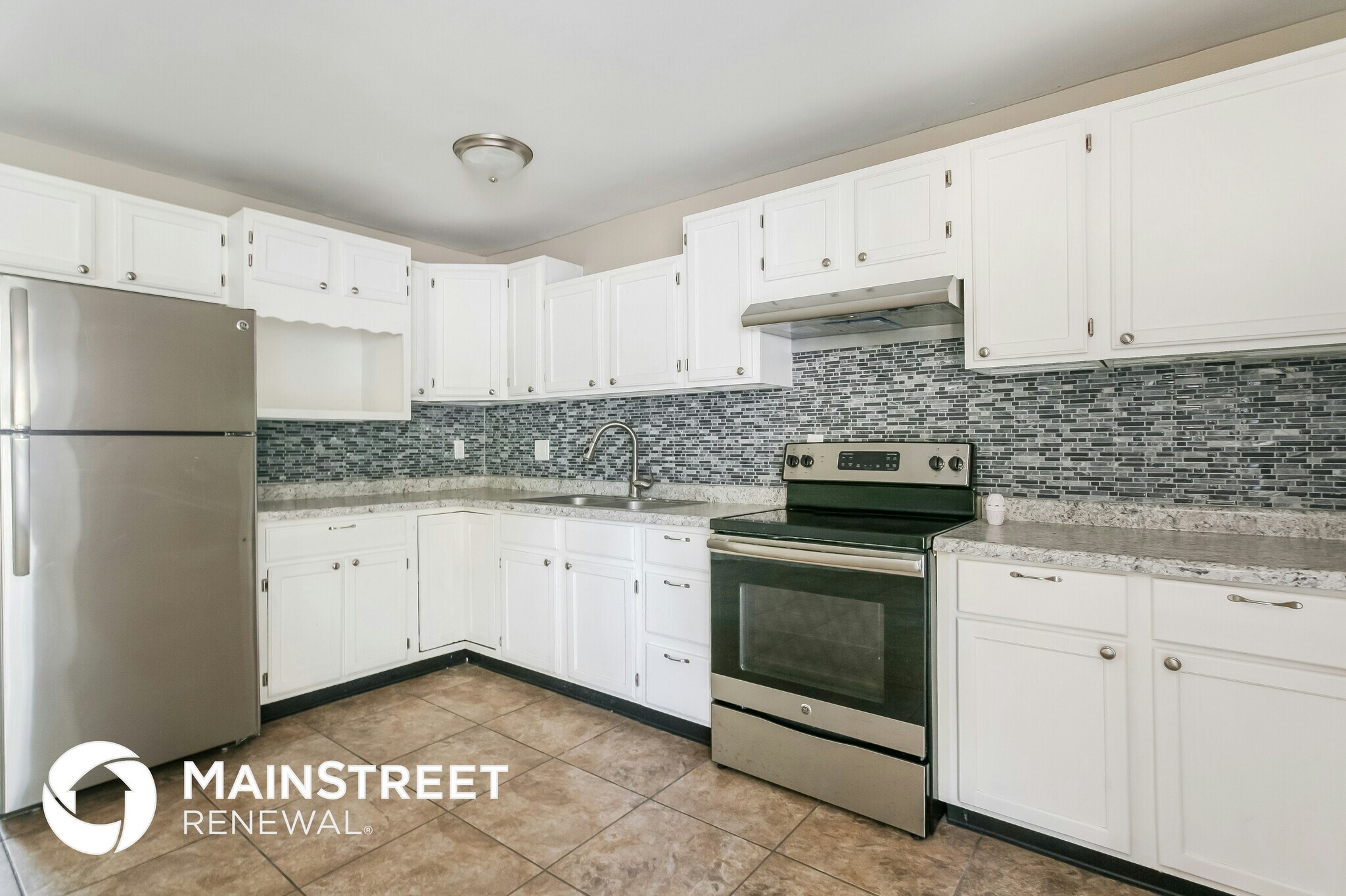 Building Photo - 8605 Catalina Dr