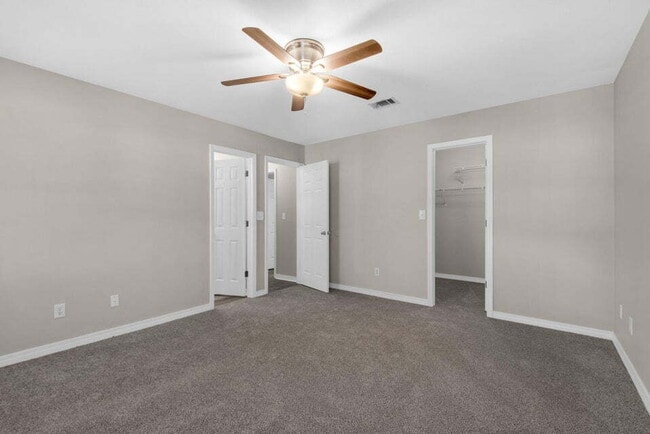 Building Photo - "Charming 3-Bed Retreat with 2 Full Baths in Fort Walton Beach!"