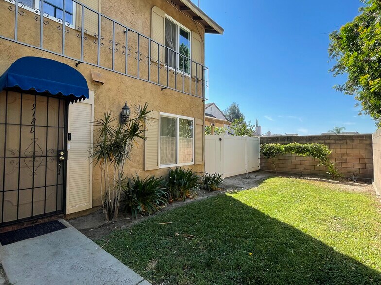 Entrance - 918 S Mountain Ave