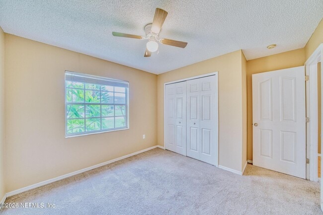Building Photo - 5628 Loma Vista Dr W