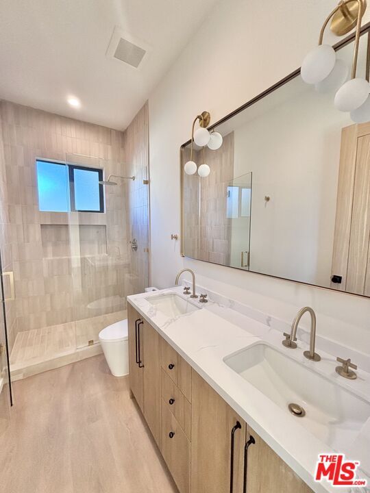 Building Photo - 17850 Saticoy St