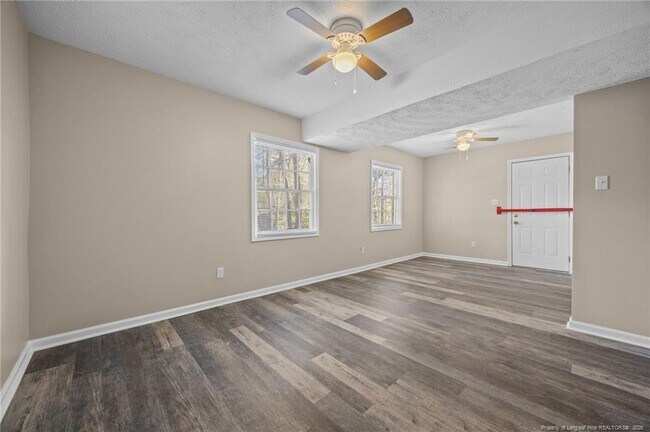 Building Photo - 735 Ashbrook Rd