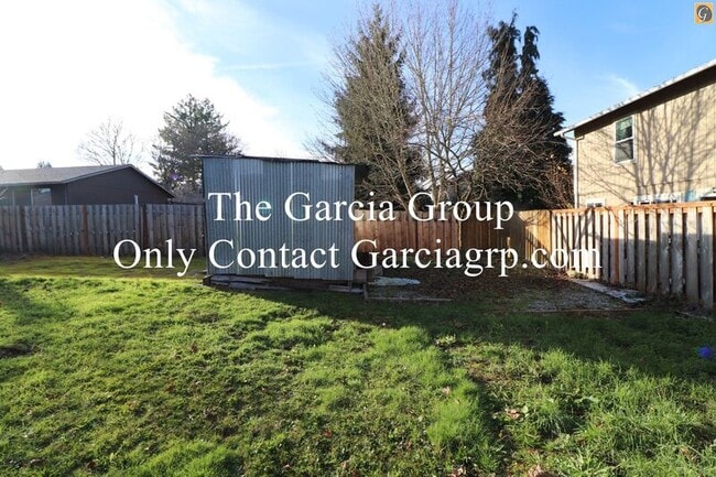 Building Photo - 4505 NE Emerson St