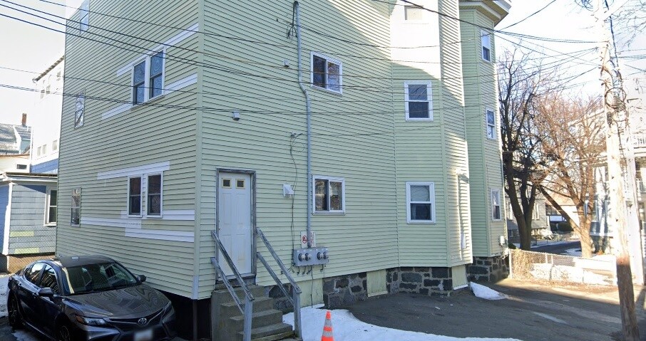 Building Photo - 11 Fairmont Pl