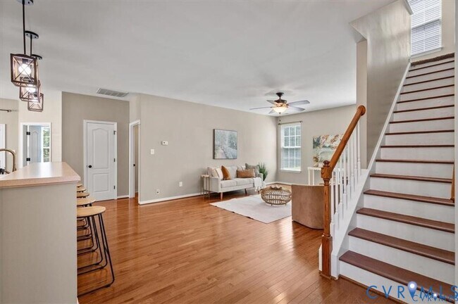 Building Photo - 7319 Vicenzo Dr