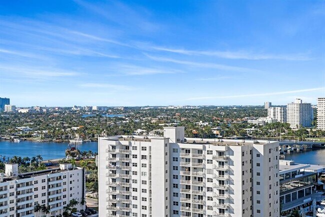 Building Photo - 101 S Fort Lauderdale Beach Blvd