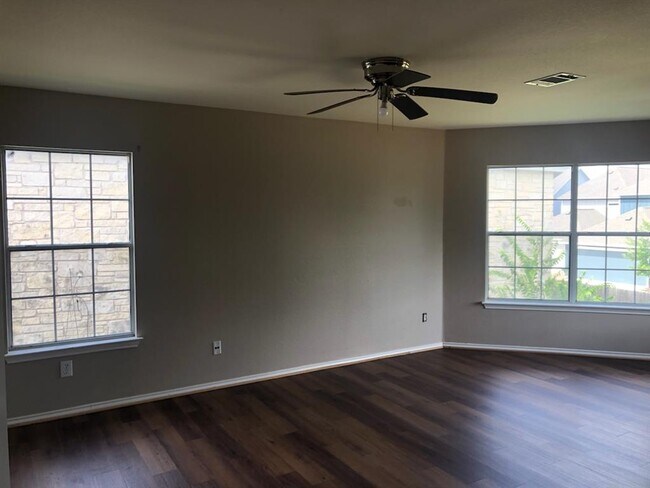 Building Photo - 310 Crossland Cove