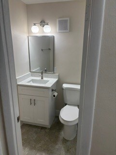 Bathroom - 320 Lakeview St