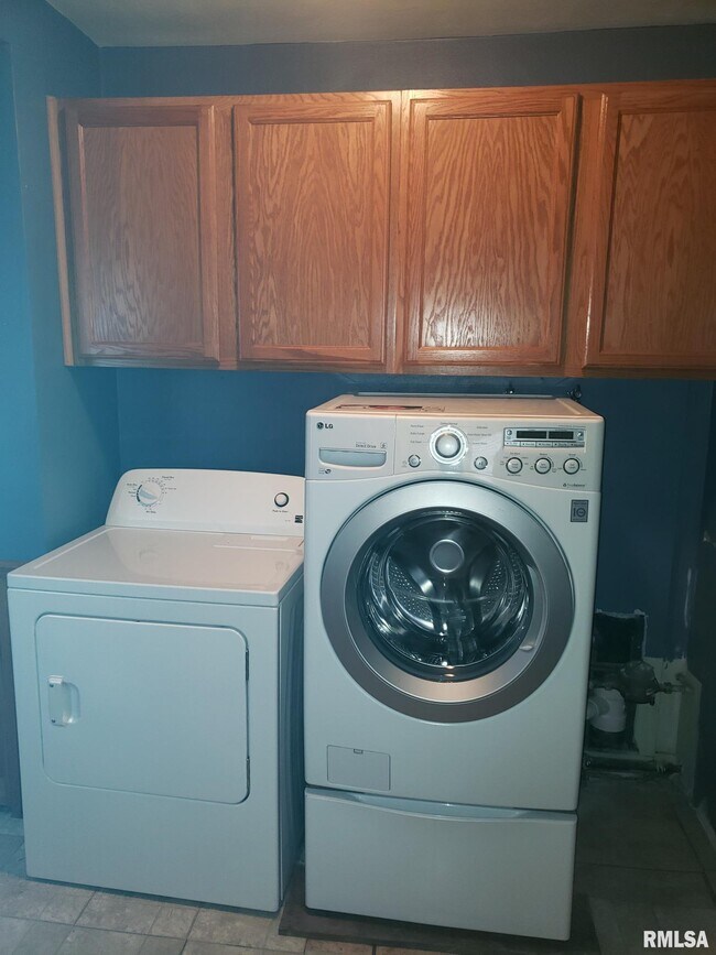 Building Photo - 2330 45th St