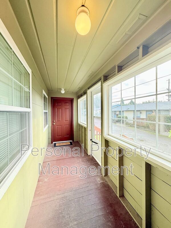 Building Photo - 1337 Z St