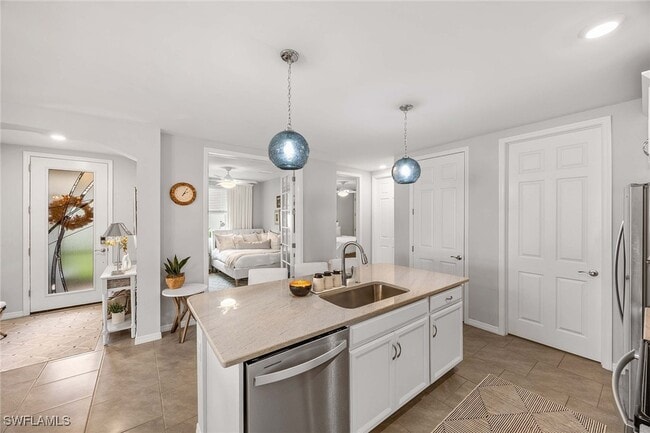 Building Photo - 14610 Edgewater Cir