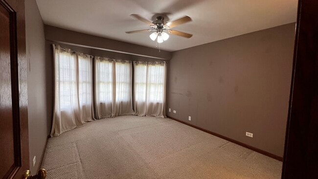 Building Photo - 418 Ascot Ln