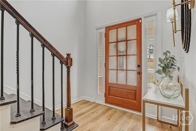 Building Photo - Beautiful 3BR/3BA Home with Private Pool in Commerce