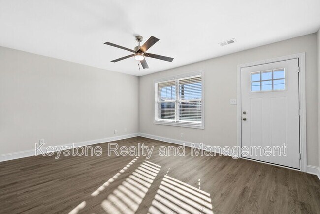 Building Photo - 105 Mace Ln
