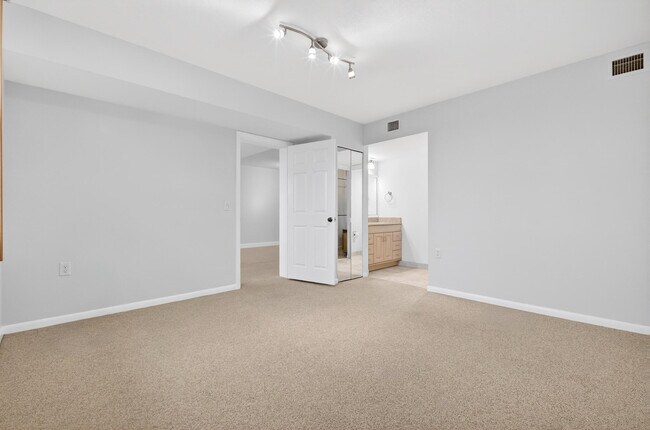 Building Photo - 3507 Village Blvd