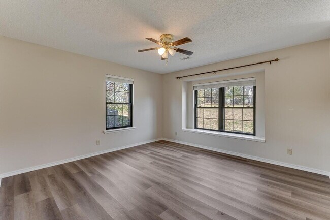 Building Photo - East Fayetteville 3-Bedroom Home with Granite Touches & Cozy Fireplace!"