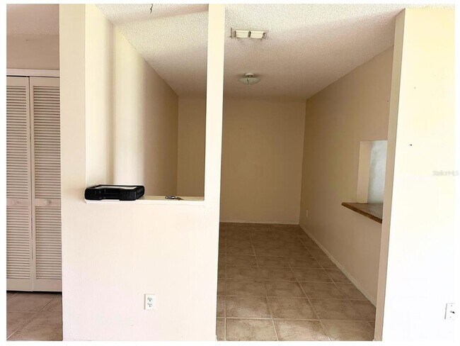Building Photo - 4240 Pershing Pointe Pl