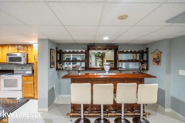 Building Photo - 47898 Lamplighter Trail