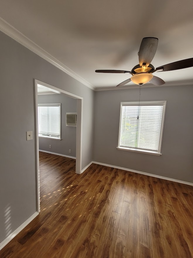 Building Photo - 305 N Palm Ave