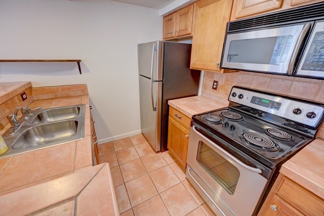 Unit 1011--Stainless steel appliances including dish washer - 2210 Miguel Chavez Rd