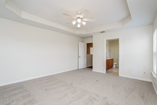 Building Photo - 5051 Preserve Blvd