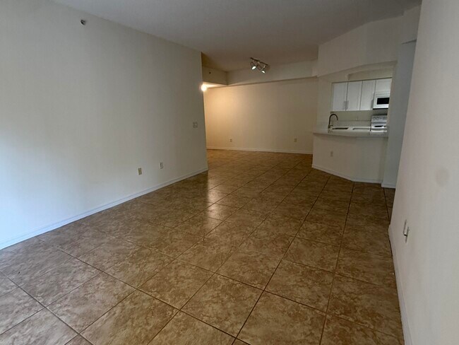 Building Photo - 3020 Alcazar Pl