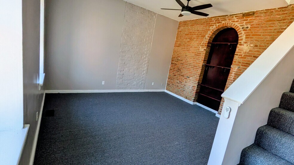 Living room - 1916 S 10th St