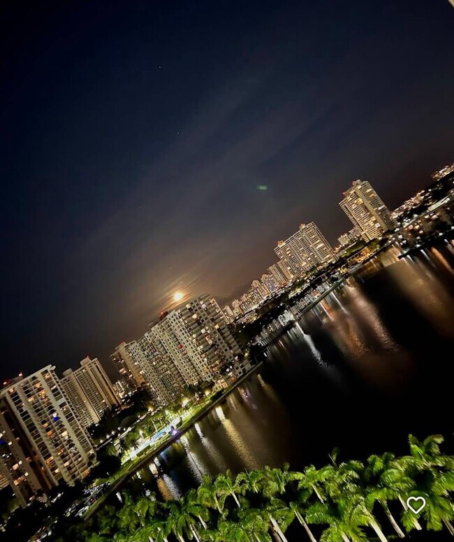 Building Photo - 2801 NE 183rd St