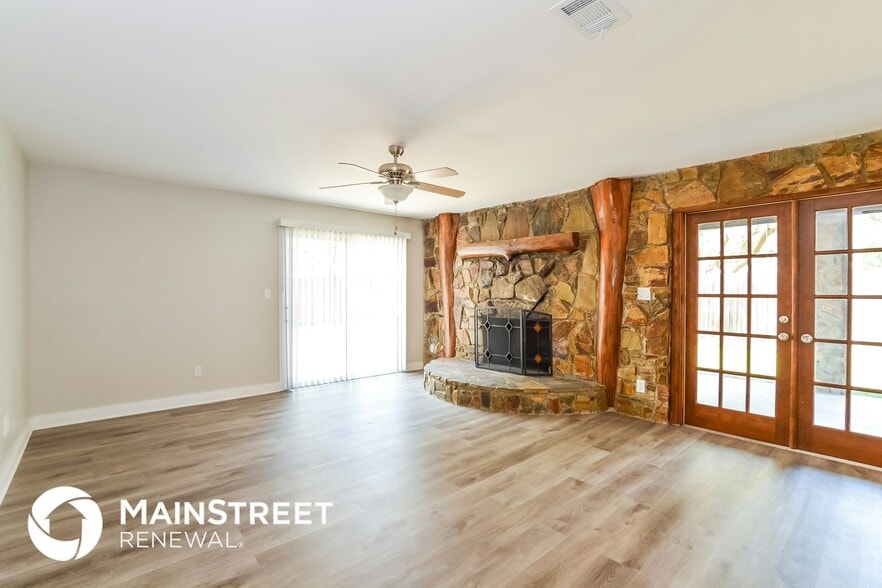 Building Photo - 7405 Calmoso Ave