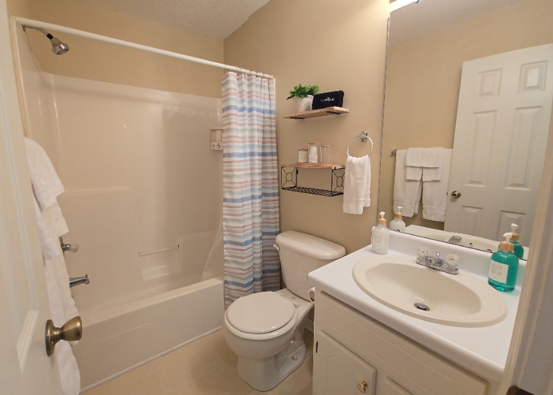 Building Photo - 202 Ridgeway Dr