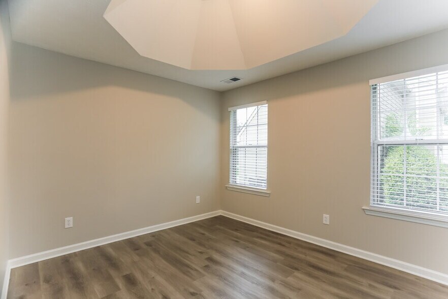 Building Photo - 6265 New Magnolia Pl