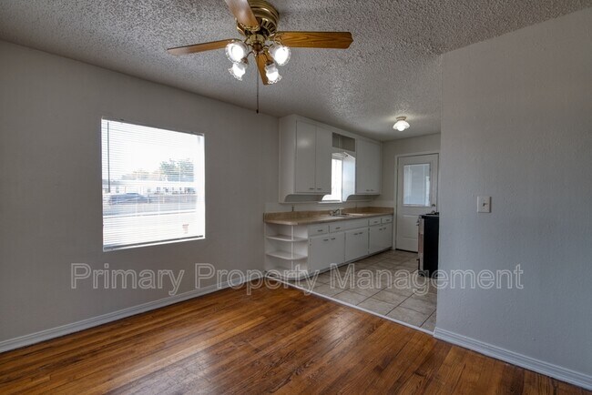 Building Photo - 2480 NW 39th Terrace