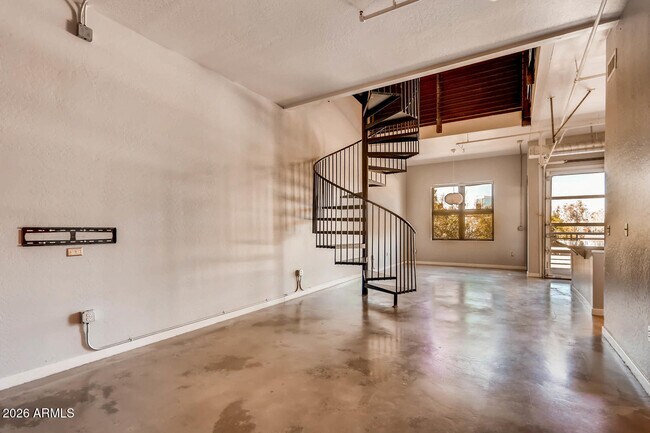 Building Photo - 914 E Osborn Rd